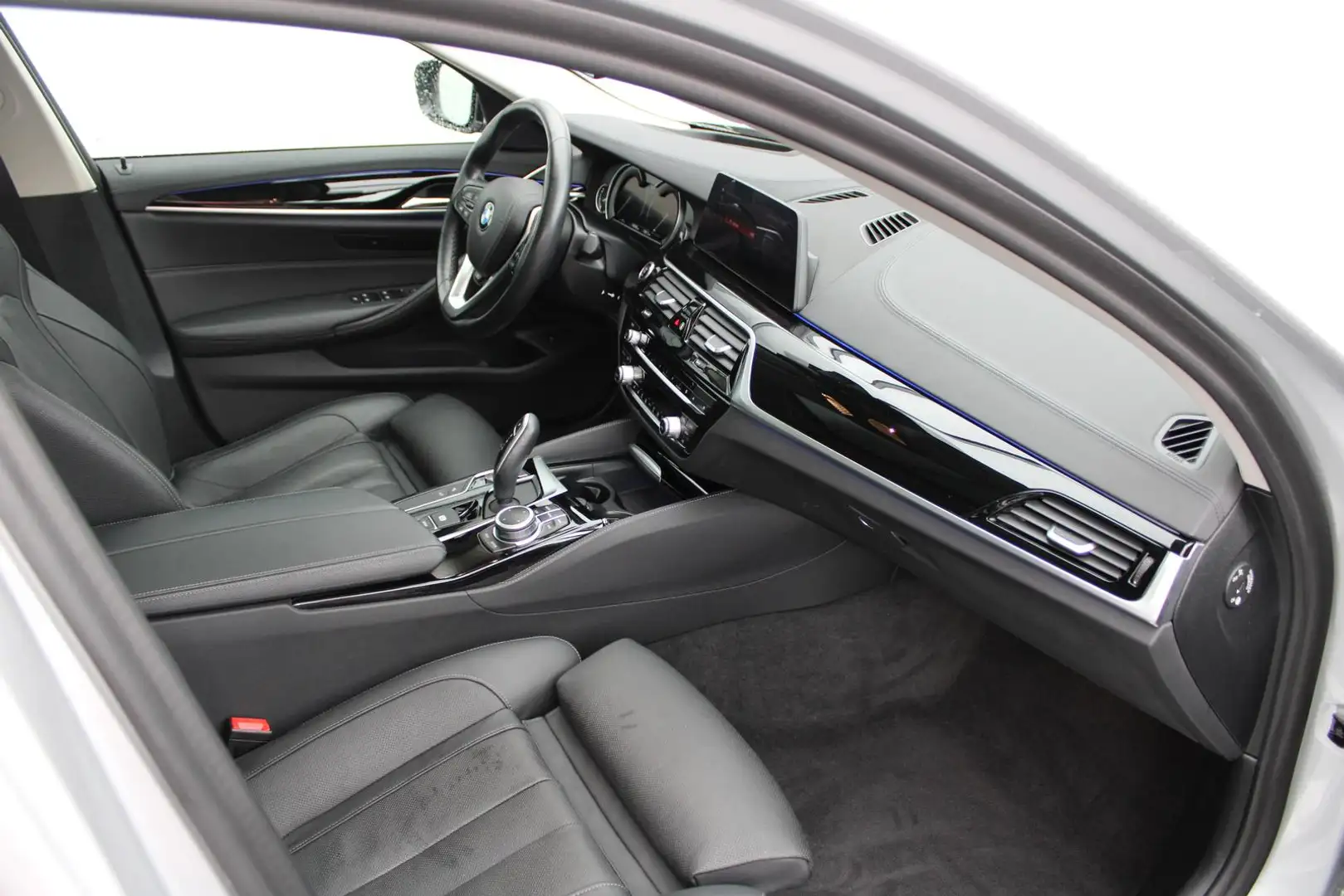 BMW 520 d Luxury Line S-Dach 360° Leder Silber - 2