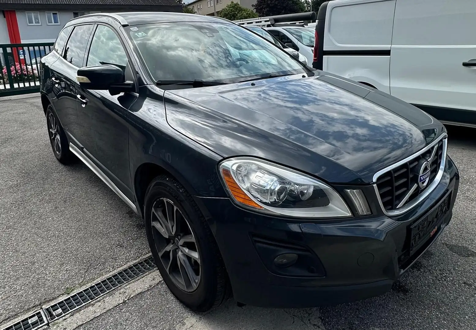 Volvo XC60 D5 Grigio - 2