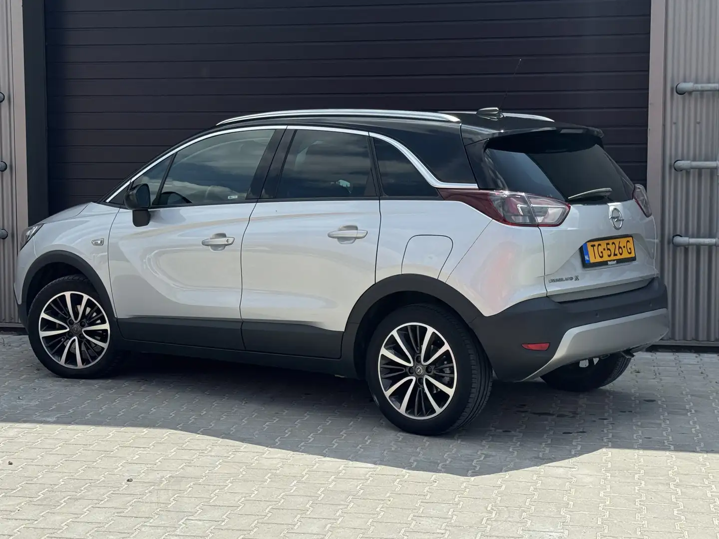 Opel Crossland X 1.2 Turbo Innovation Convenience Pack Prijs Inclus Grijs - 2
