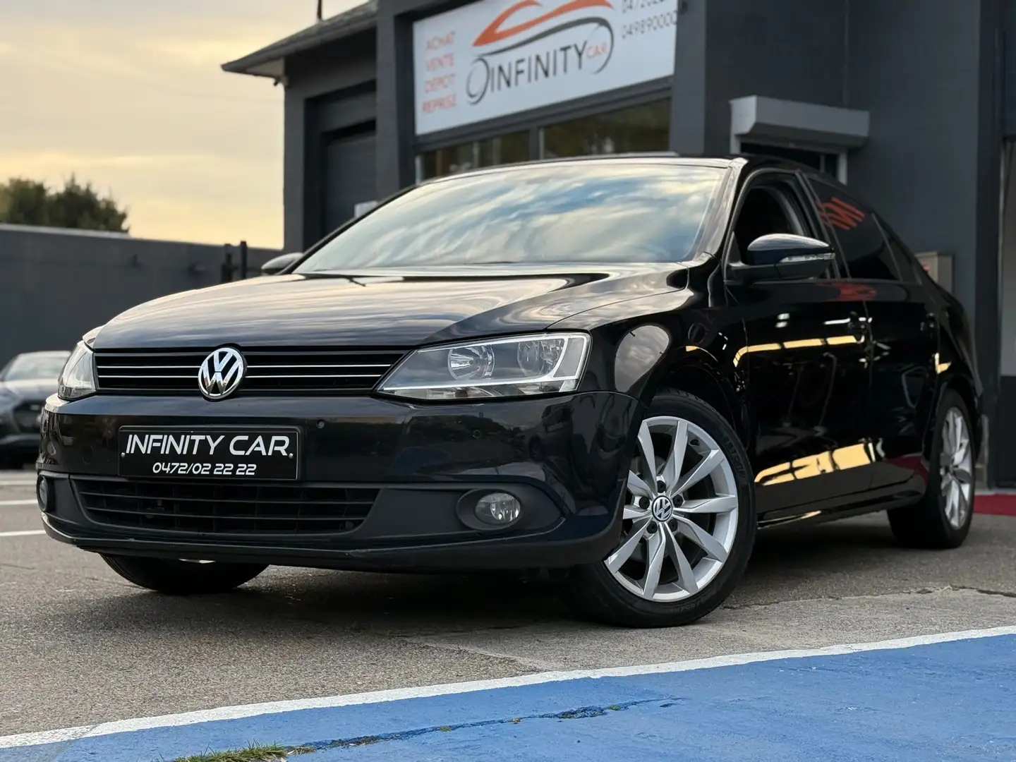 Volkswagen Jetta 1.6 CR TDi Comfortline Negro - 2