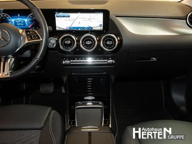 Mercedes-Benz B-Class view 10