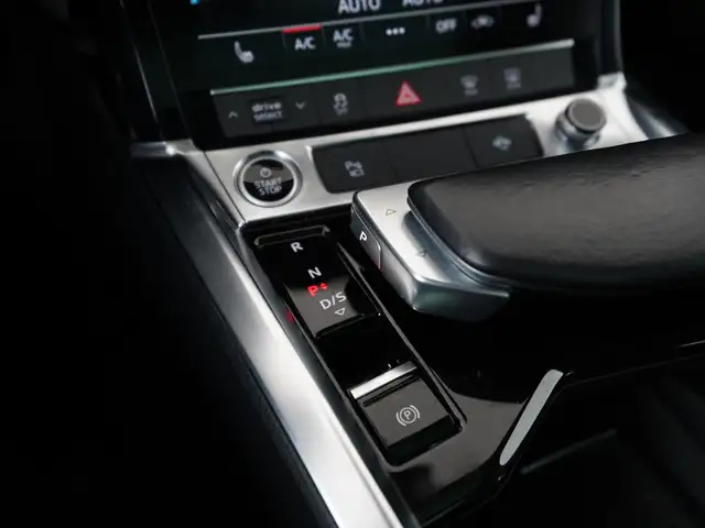 Audi E-Tron view 12