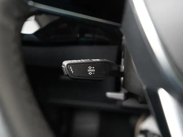 Audi E-Tron view 11