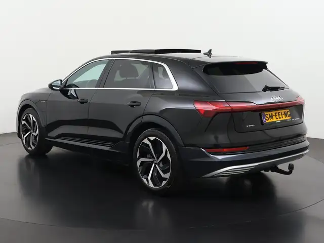 Audi E-Tron view 7