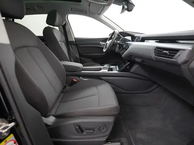 Audi E-Tron view 3