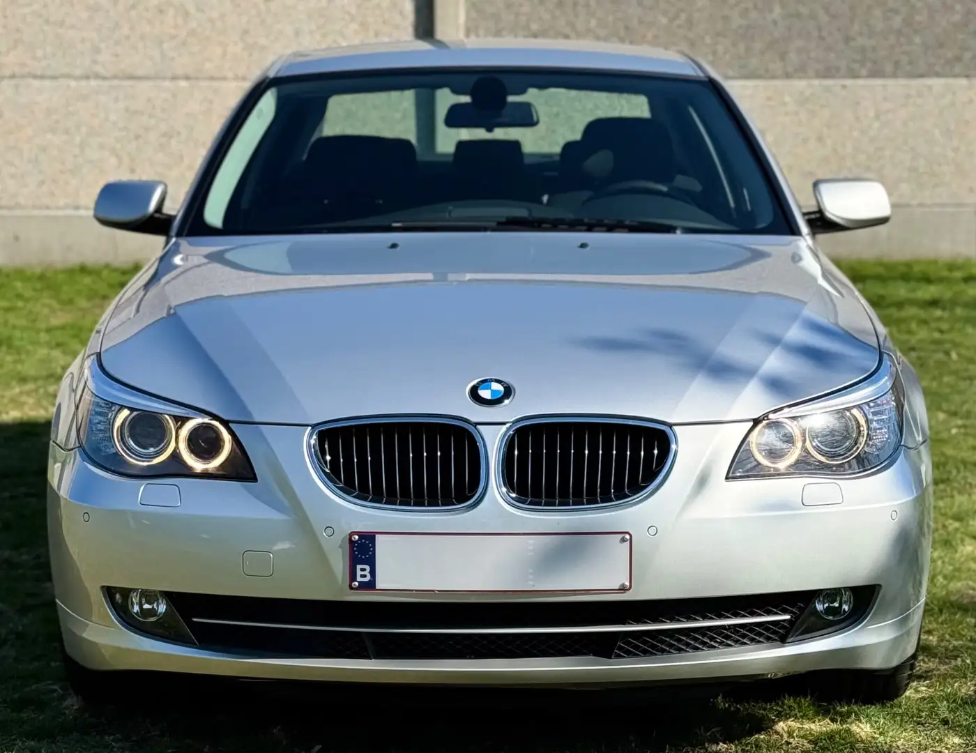 BMW 525 iXA Silber - 2