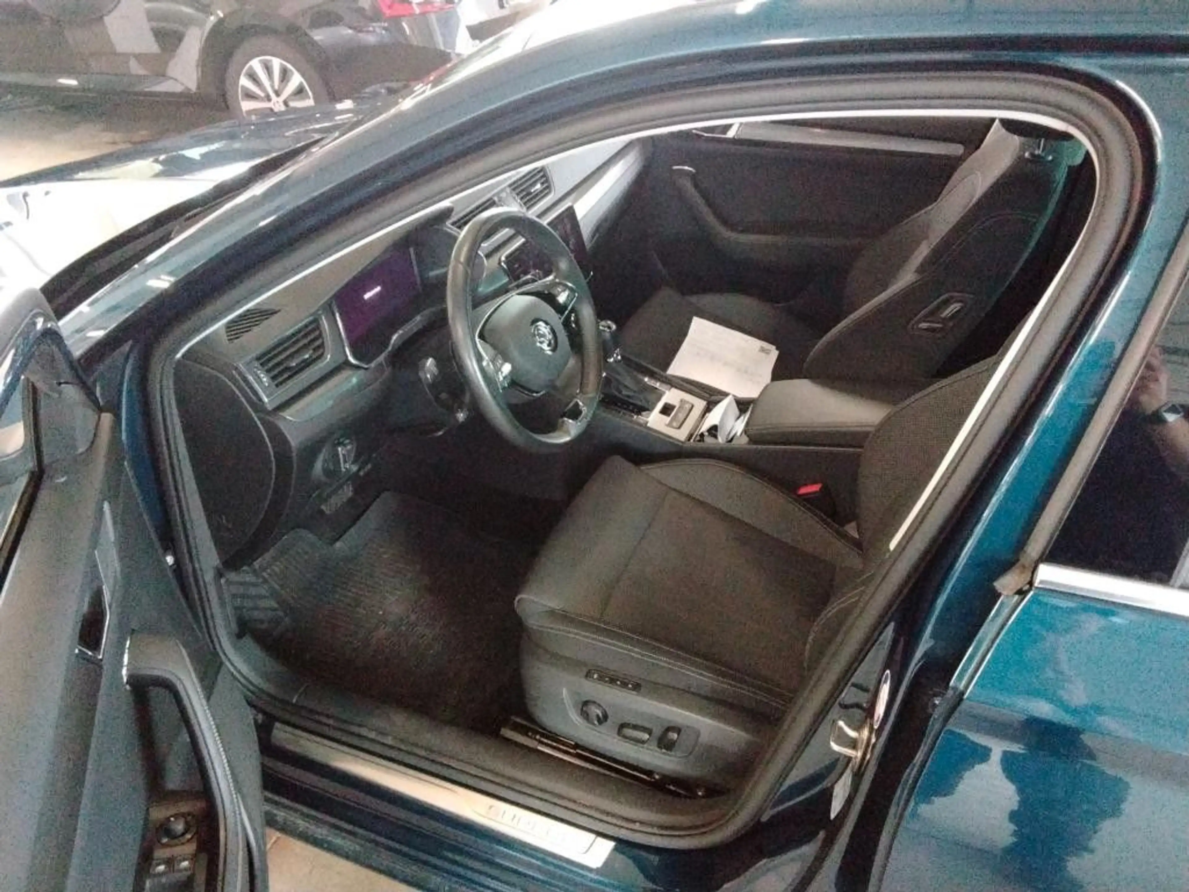 Skoda Superb Combi Style 1.4e/TSI Navi AHK SHZ ACC LED — photo 5