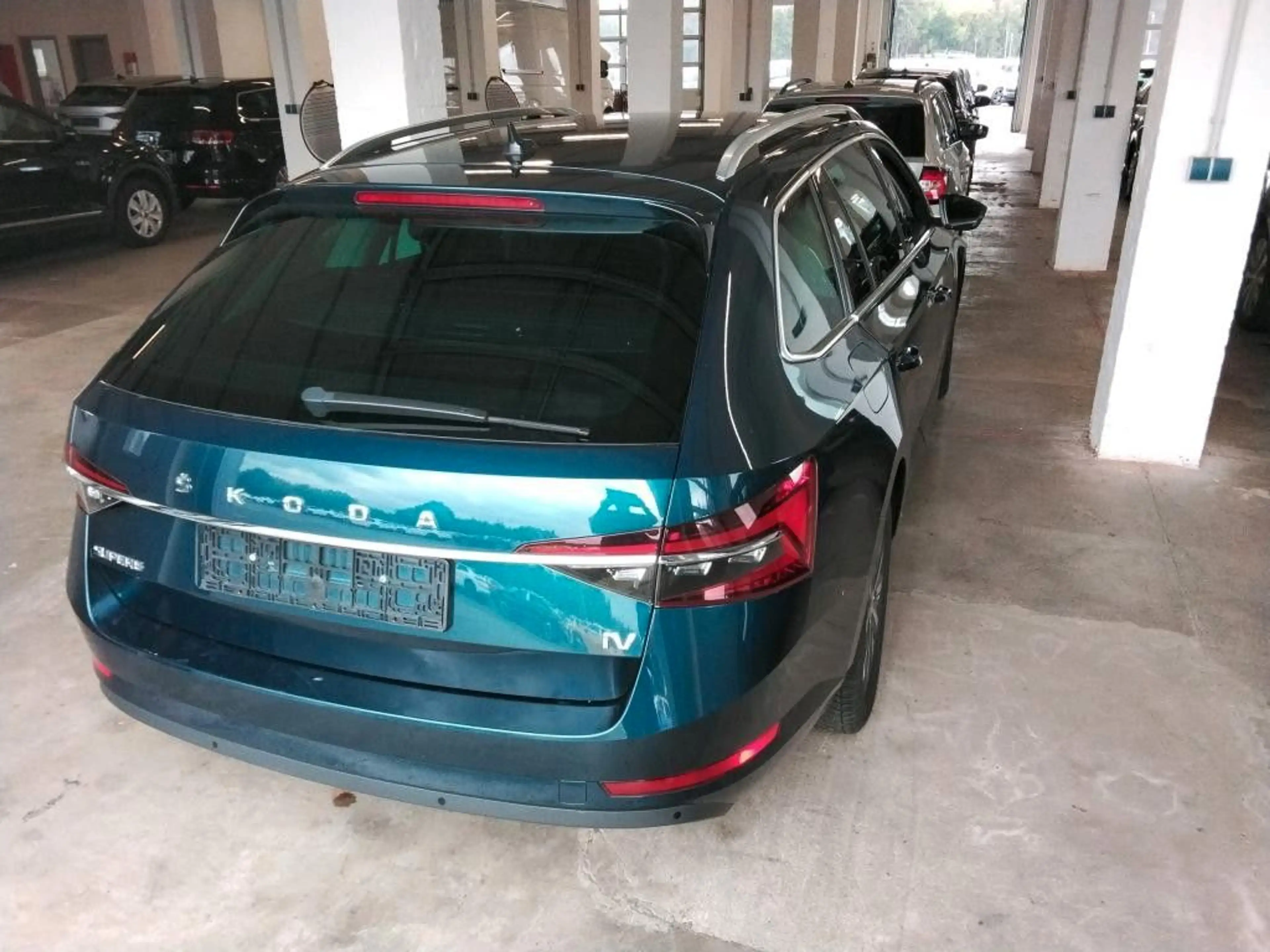 Skoda Superb Combi Style 1.4e/TSI Navi AHK SHZ ACC LED — photo 4