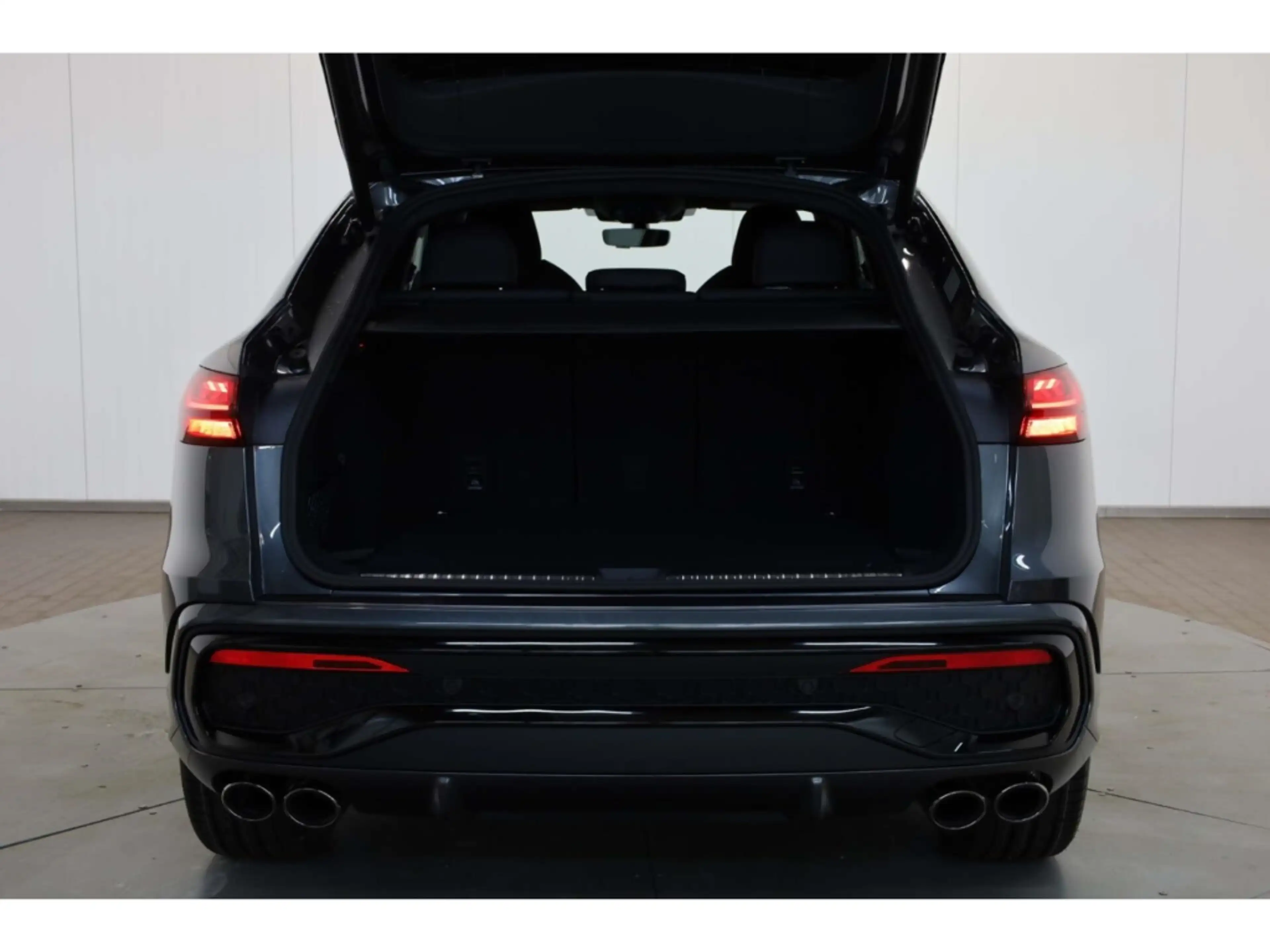 Audi SQ5 Sportback TFSI quattro — photo 12