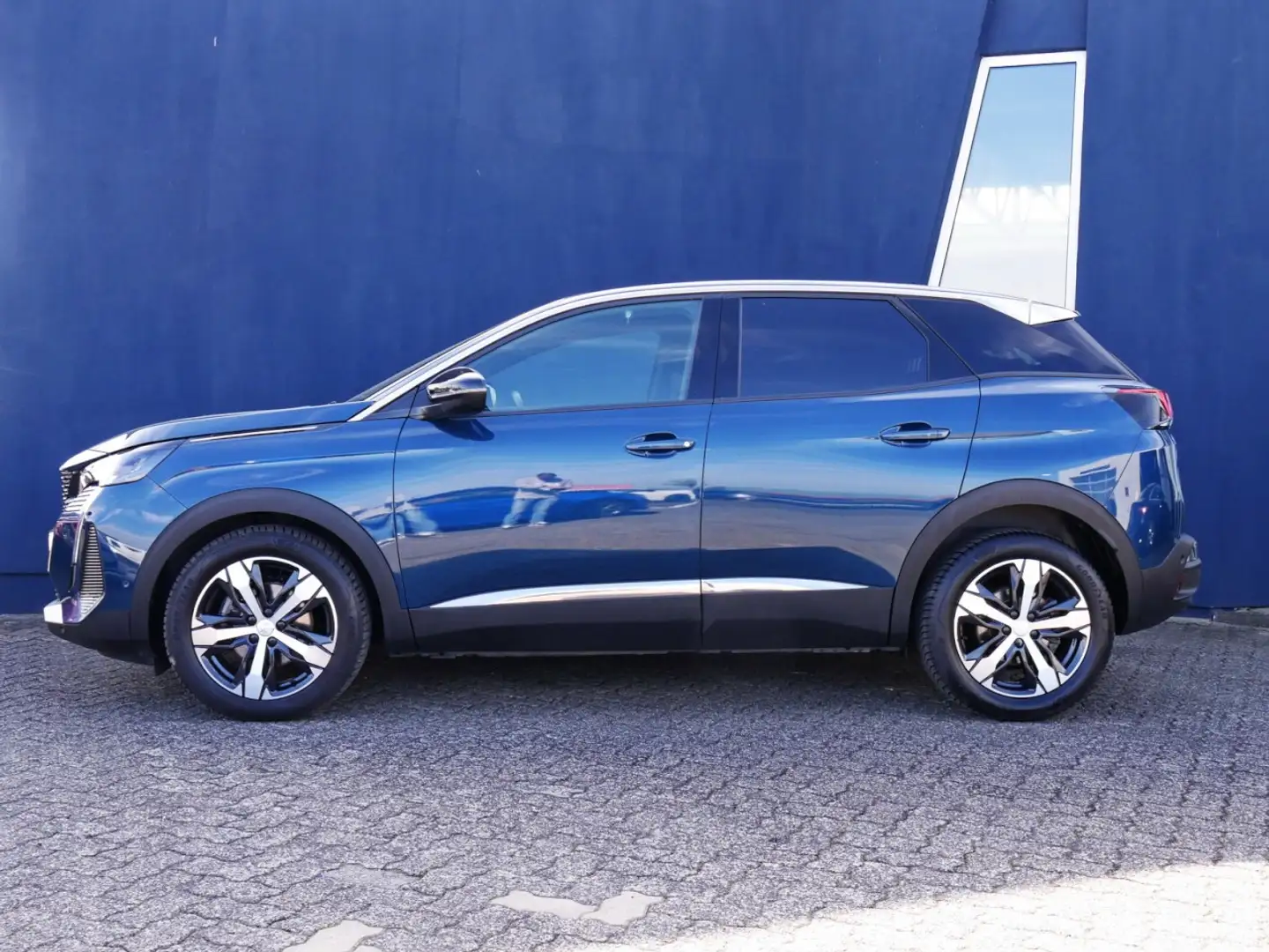 Peugeot 3008 Allure Pack 130 PT Aut.+Kamera+Navi+AHK Klima Blau - 2