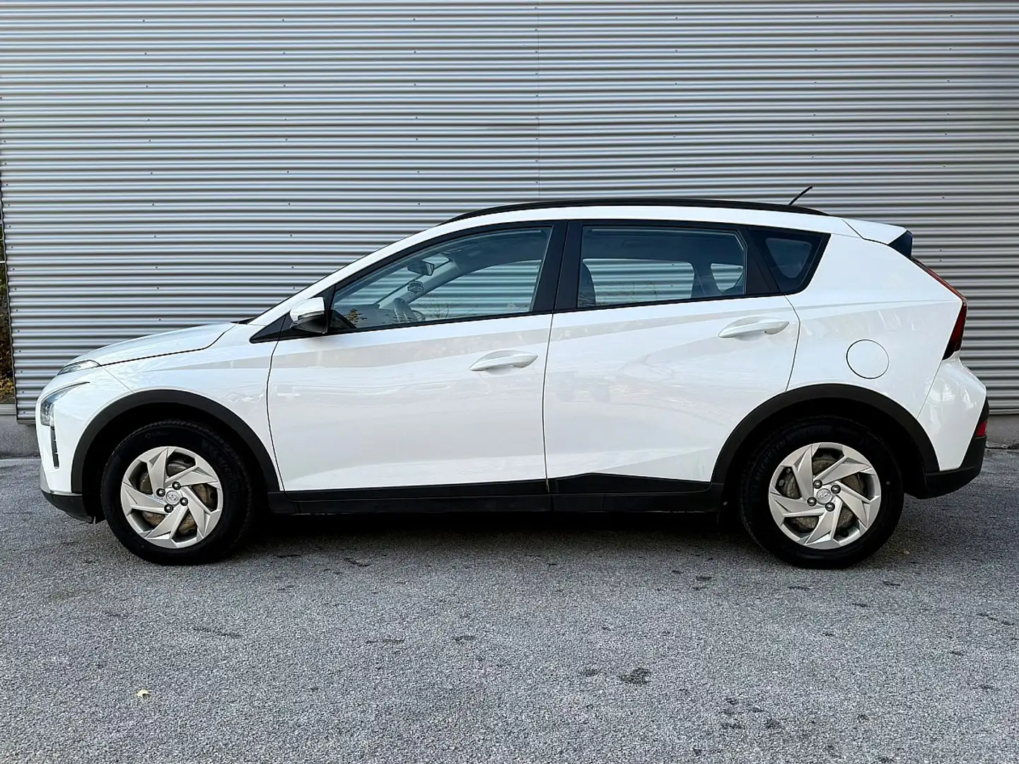 Hyundai BAYON Bayon 1,2 MPI i-Line Weiß - 2