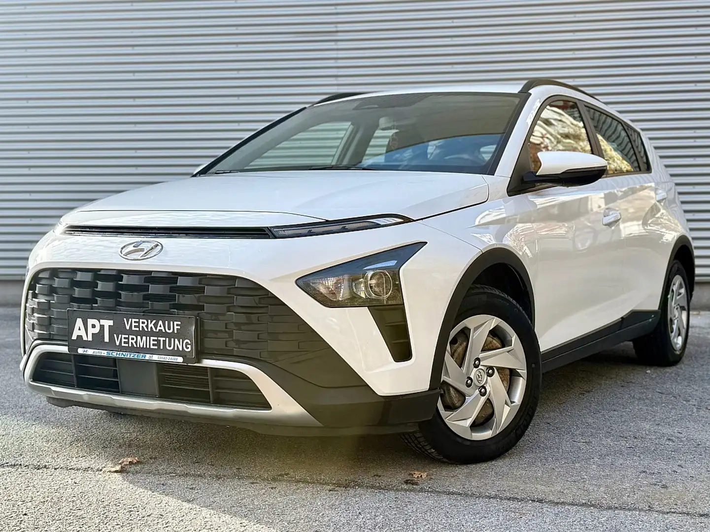 Hyundai BAYON Bayon 1,2 MPI i-Line Weiß - 1