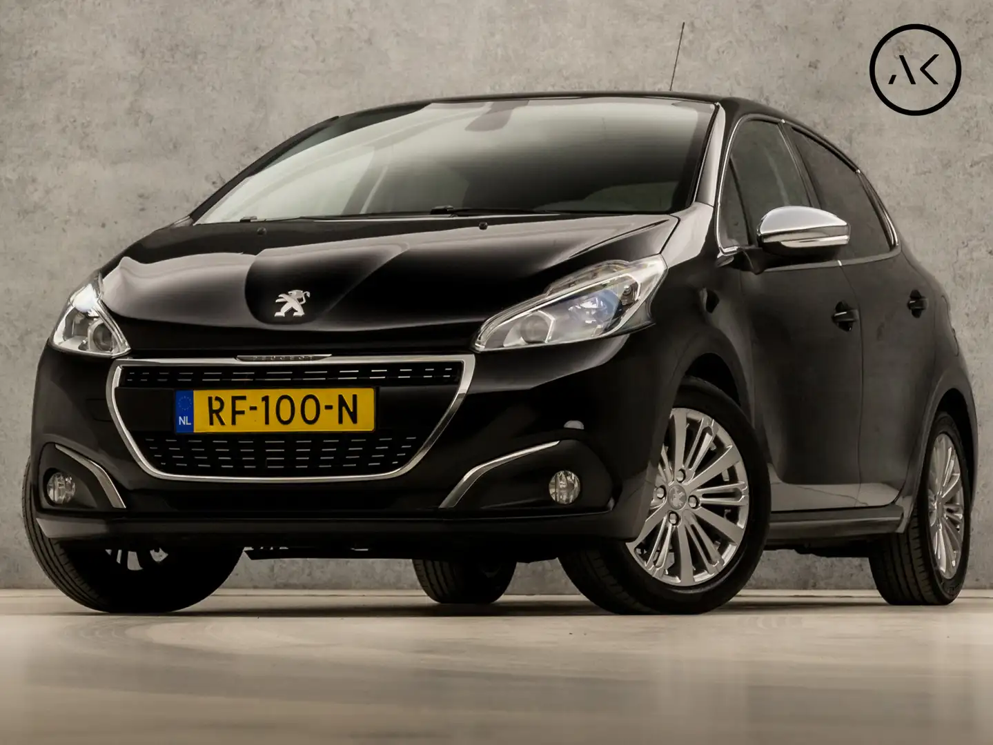 Peugeot 208 1.2 PureTech Sport (APPLE CARPLAY, NAVIGATIE, CLIM Zwart - 1