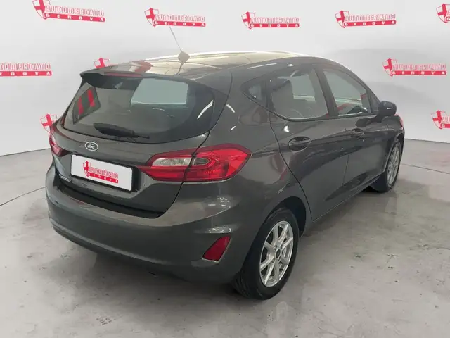 Ford Fiesta view 5