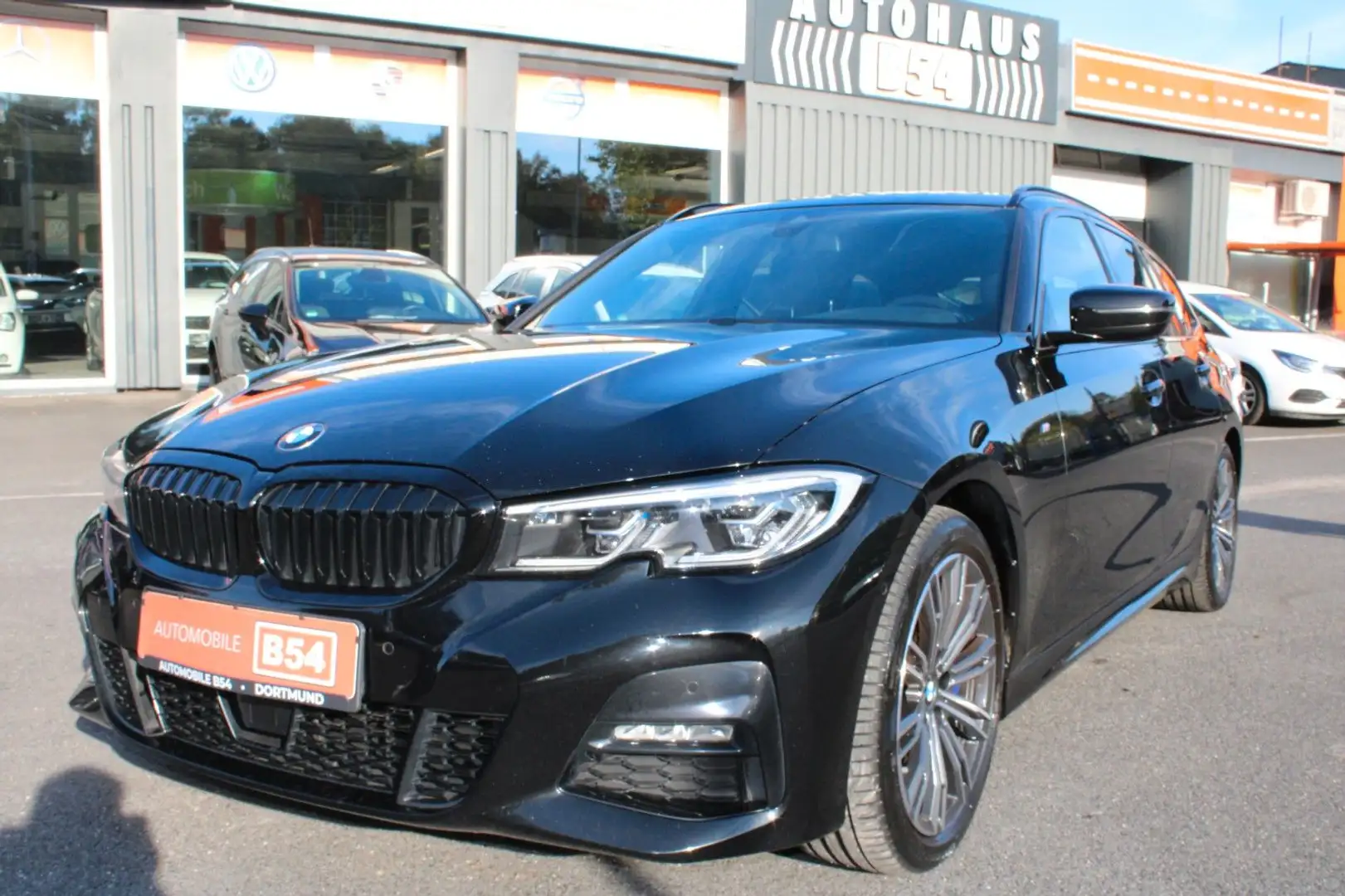 BMW 318 Touring 318 d M Sport-PAKET/KAM/1 HAND/LEDER/AHK Schwarz - 1