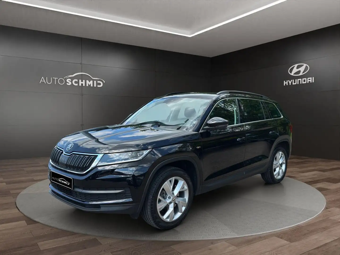 Skoda Kodiaq Soleil 4x4 2.0 TSI AHK ACC NAVI Чёрный - 1