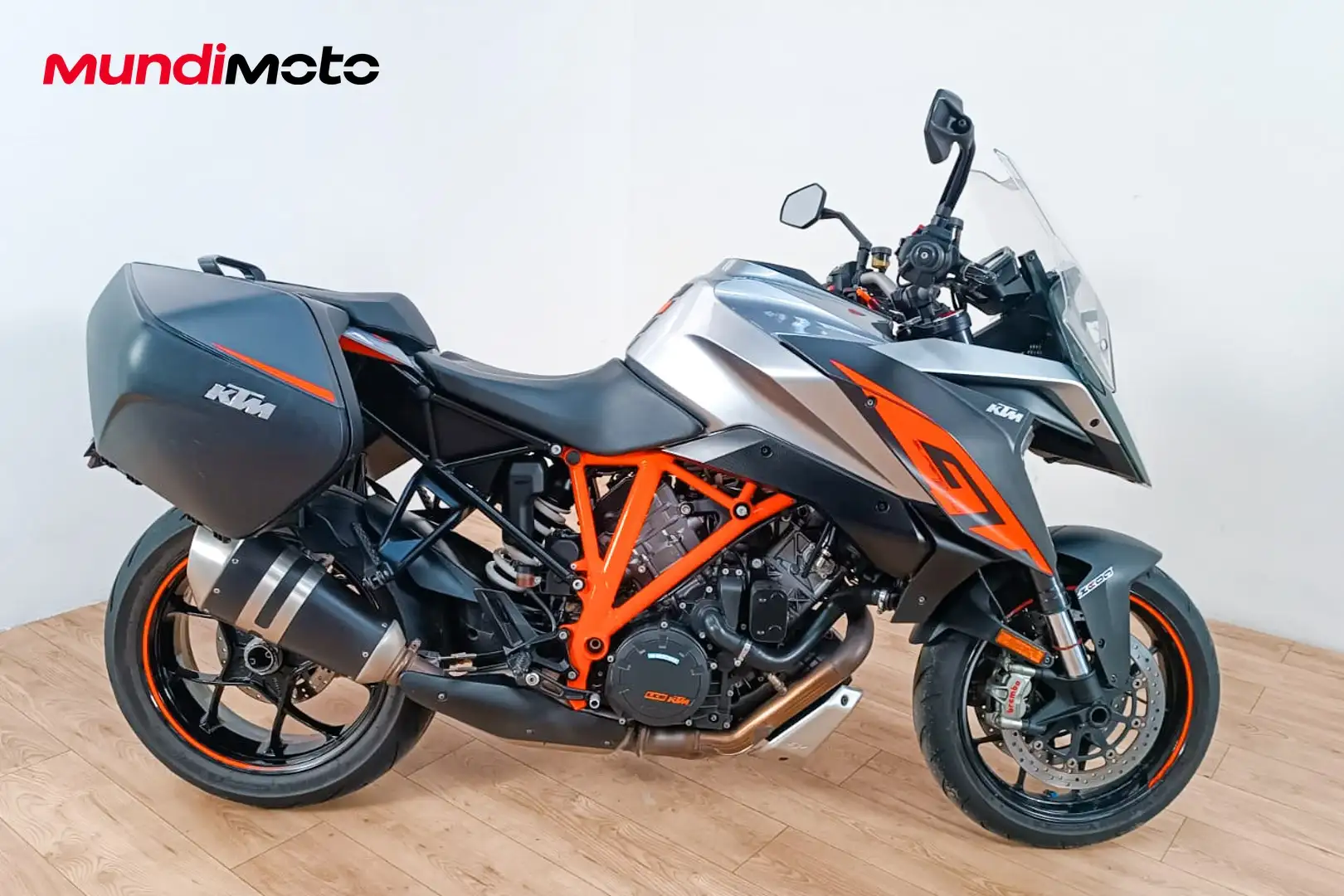 KTM 1290 Super Duke GT - 1