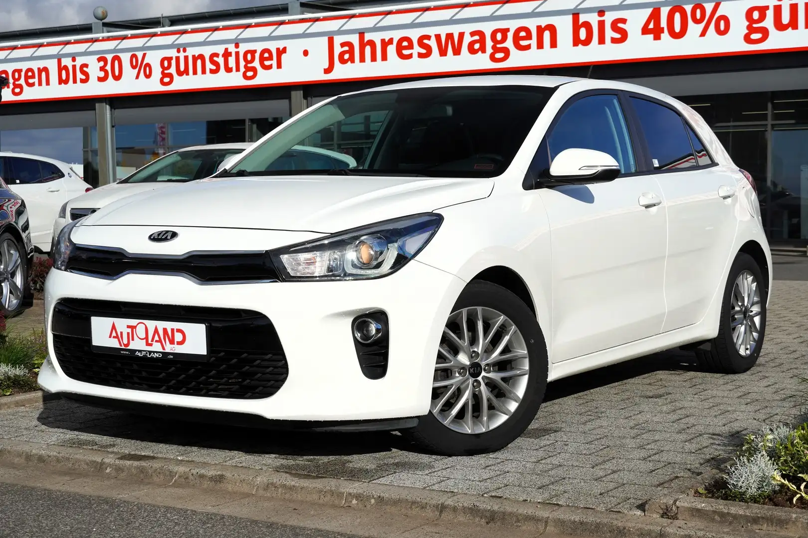 Kia Rio 1.4 Dream Team Sitzheizung PDC Bluetooth USB Weiß - 2