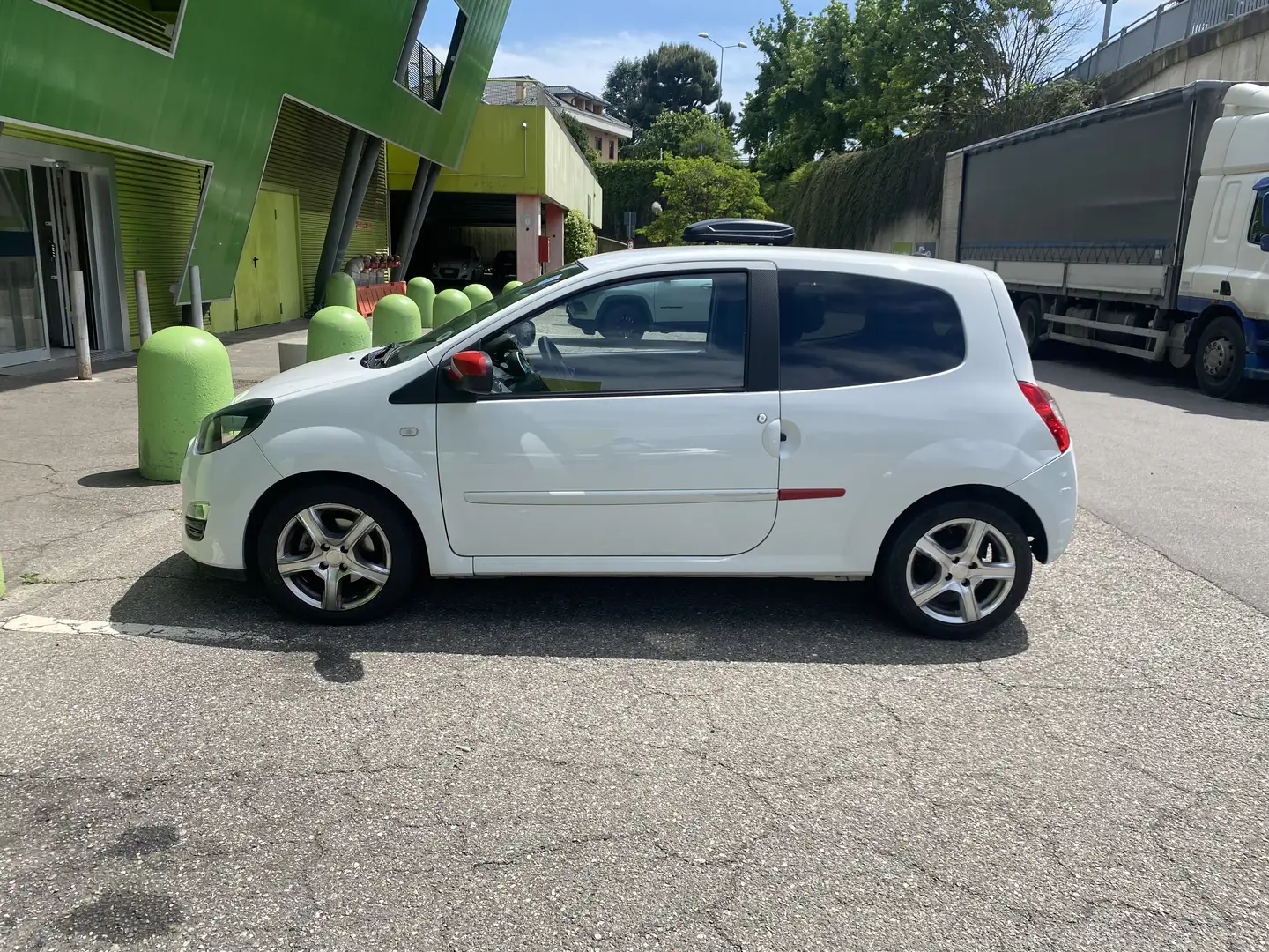 Renault Twingo 1.2 lev SkyLight 75cv - 1