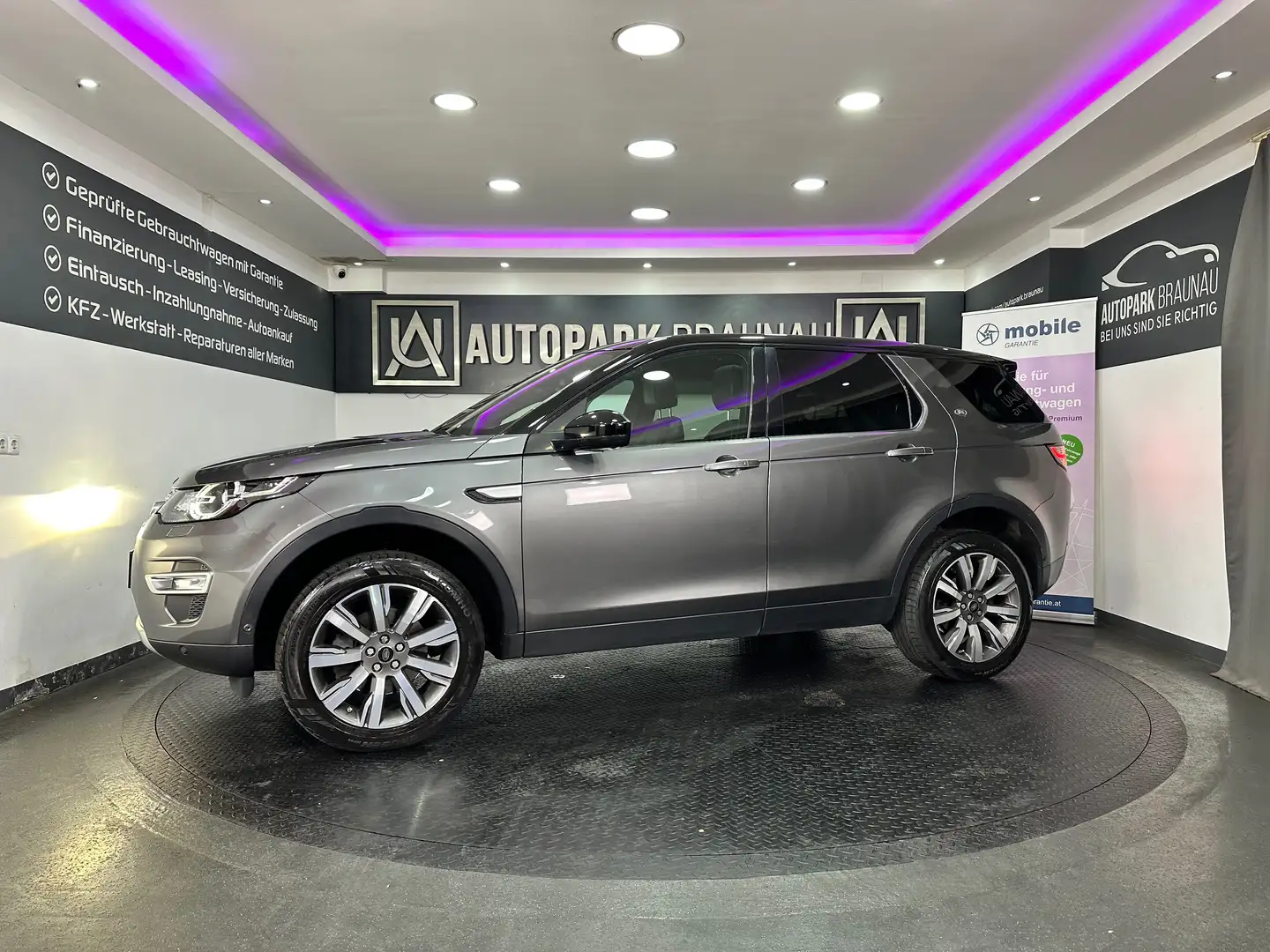 Land Rover Discovery Sport 2.0 Si4 HSE AWD *7.SITZER*STANDHZG*PANO* Grau - 2