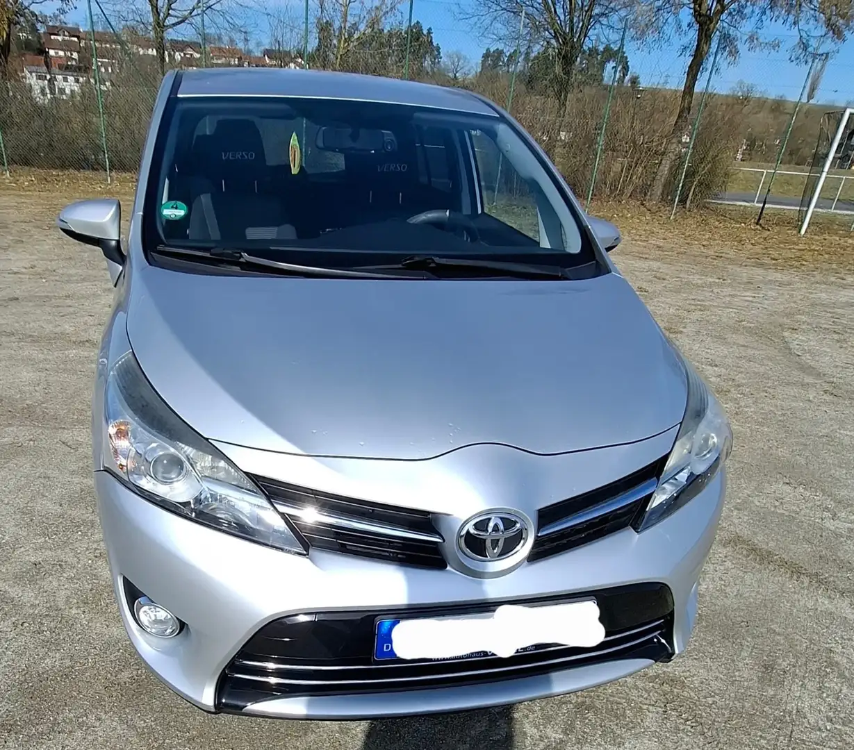 Toyota Verso 1.6 D-4D 5-Sitzer Start/Stop Comfort Stříbrná - 1