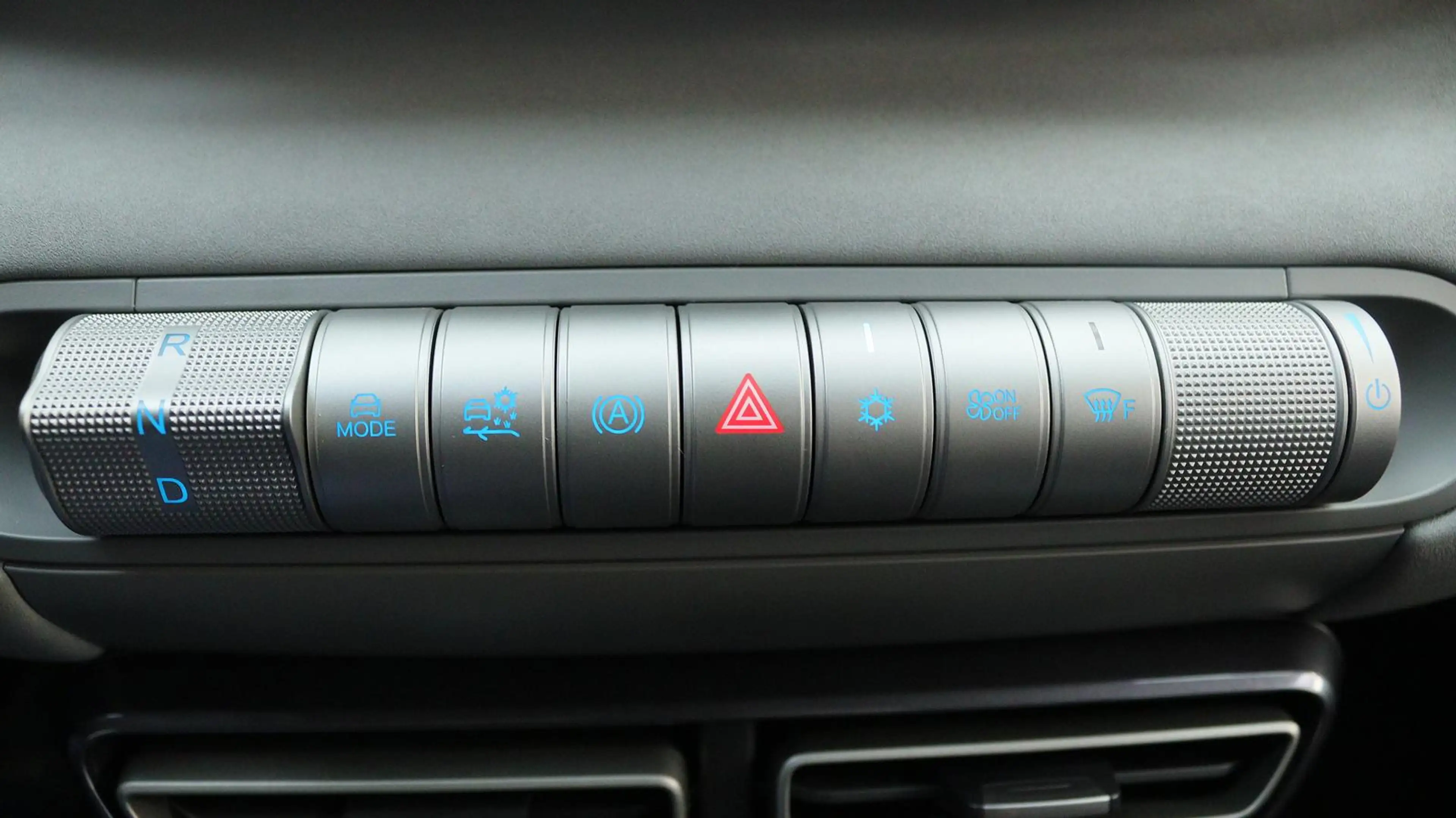 BYD Dolphin Surf Active 30 kWh / Navi / ACC / PDC H + Kamera / Klim — photo 15