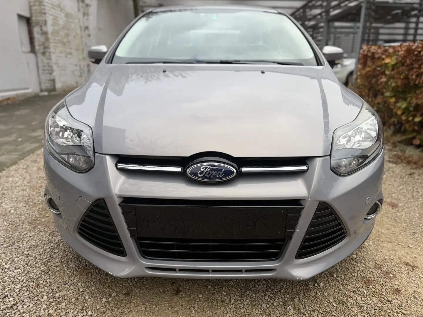 Ford Focus 1.6 TDCi ECO.Tech.Champions Edition Grau - 2
