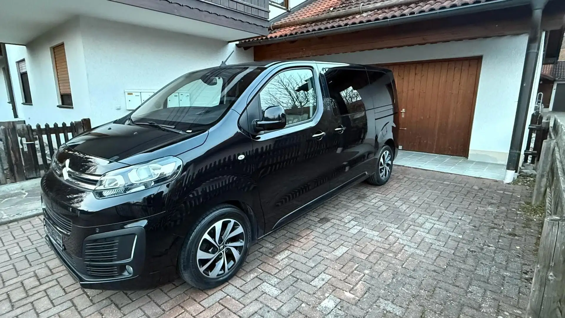 Citroen Spacetourer Feel M *AHK*STHZ*TEMPO*8 STZHEAD-UP* Schwarz - 2