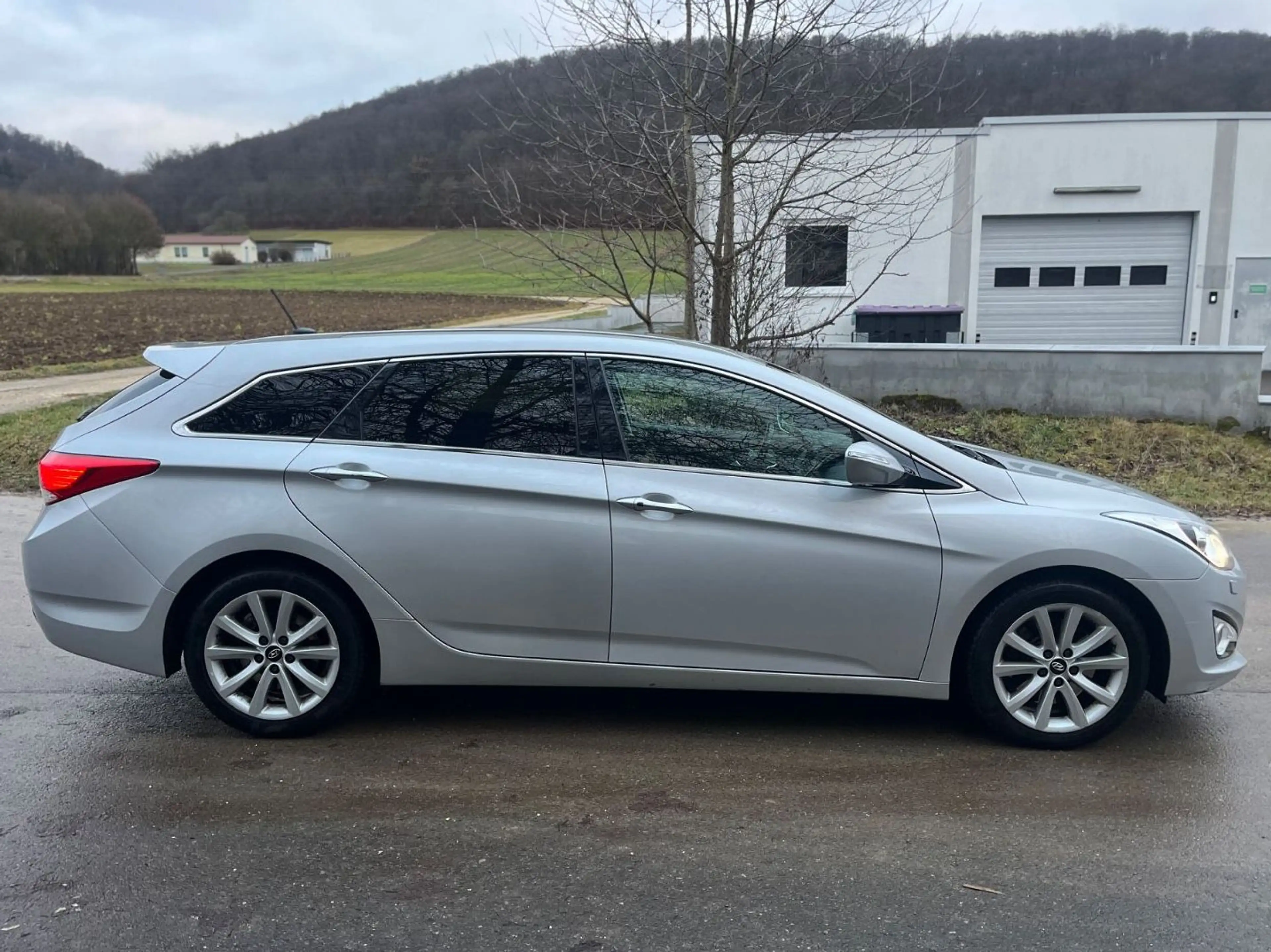 Hyundai i40 Automatik EU5 Sitz Heiz. Rückfahr Kamera — photo 7