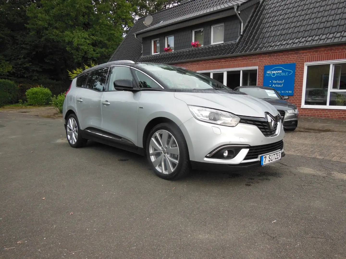 Renault Grand Scenic Limited 7SITZE/AHK/NAVI/R-KAMERA Argintiu - 1