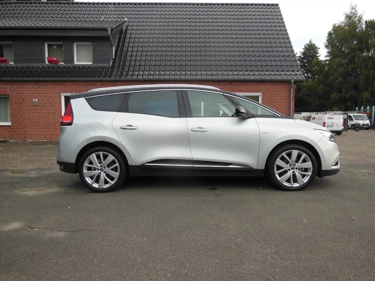 Renault Grand Scenic Limited 7SITZE/AHK/NAVI/R-KAMERA Argintiu - 2
