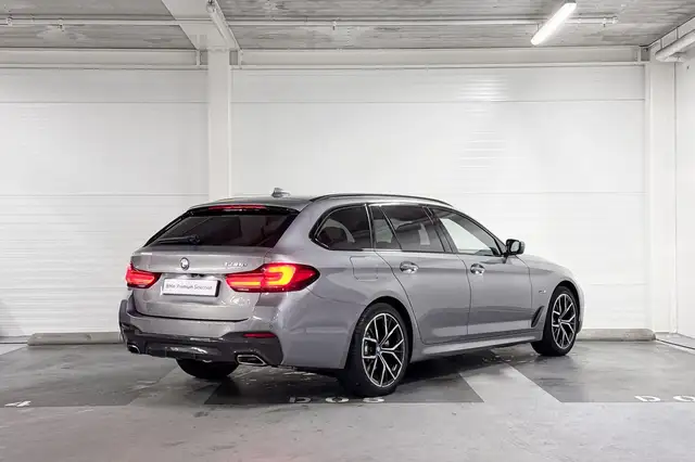 BMW 5 Series view 7