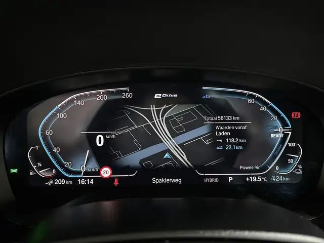 BMW 5 Series view 13