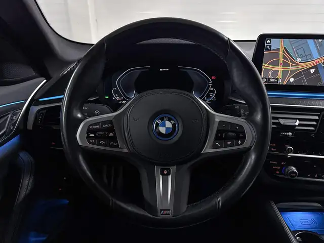 BMW 5 Series view 12