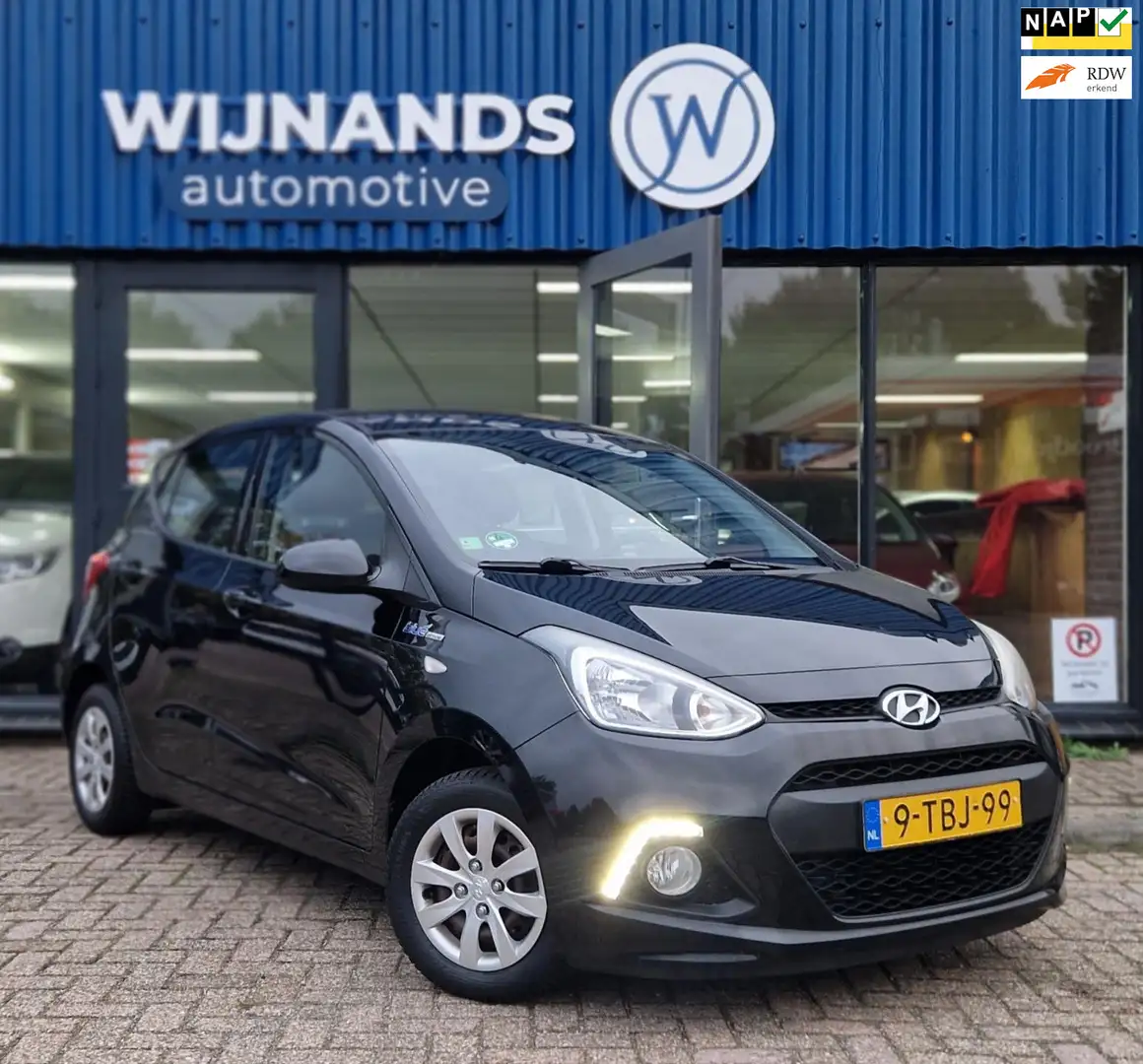 Hyundai i10 1.0i i-Motion Comfort Plus Led Clima Bt Elek APK Noir - 1