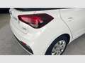 Hyundai i20 1.2 MPI Essence LE Blanc - thumbnail 27