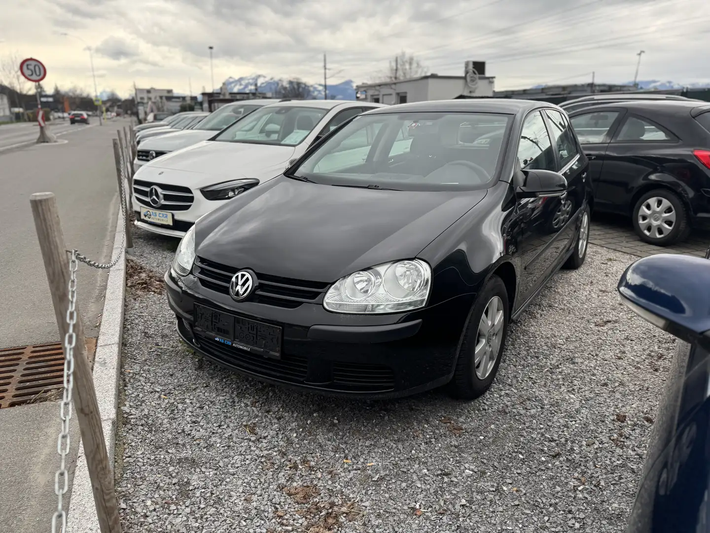 Volkswagen Golf Trendline Schwarz - 1