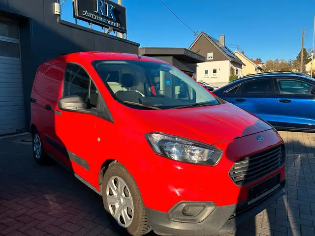 Ford Transit Courier Benziner