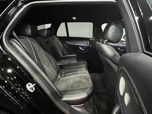 Mercedes-Benz 300 view 12