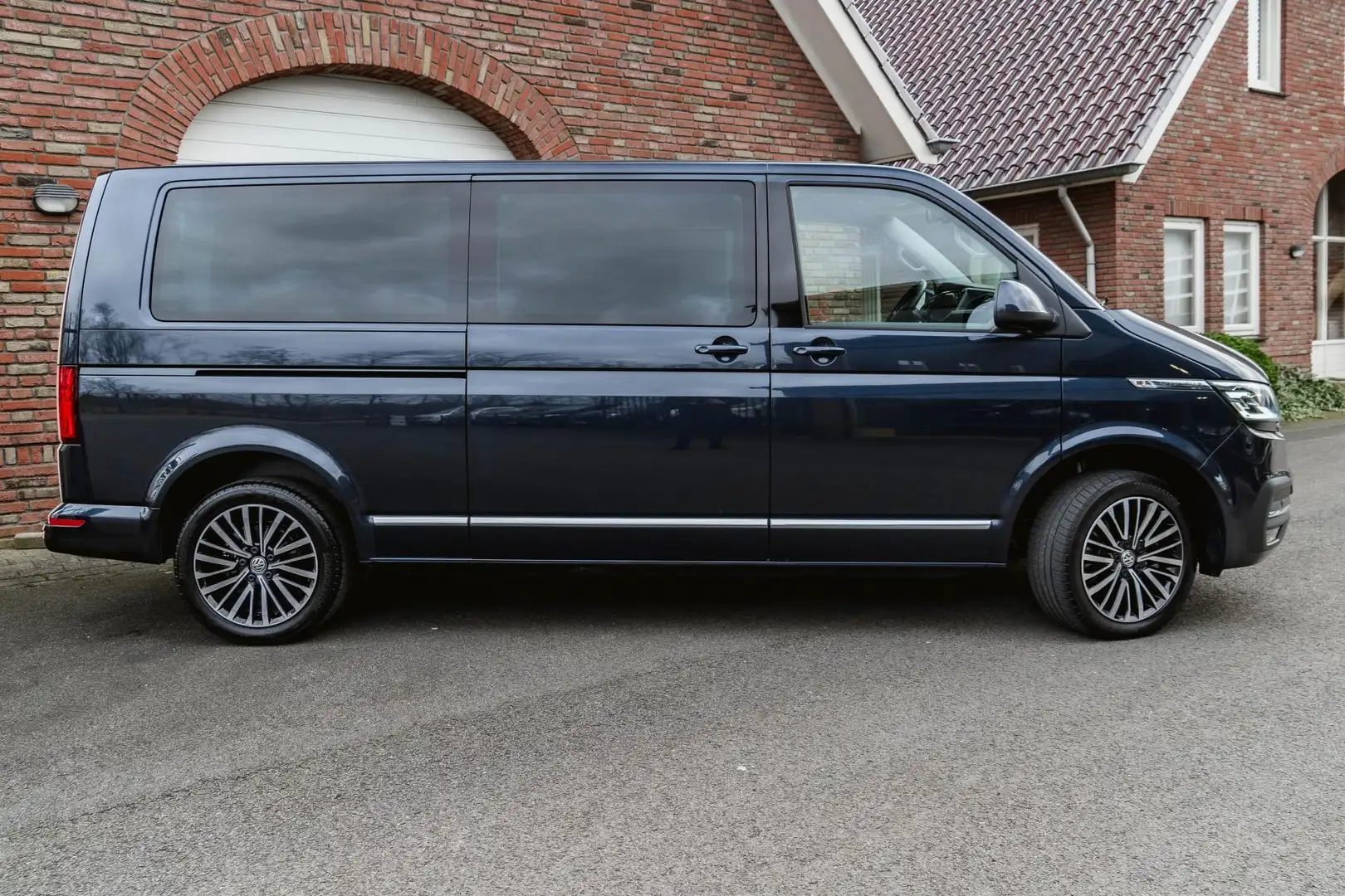 Volkswagen T6.1 Transporter 2.0 TDI 204 PK DSG CARAVELLE L2H1 A-KLEP DUB/CAB Bleu - 2