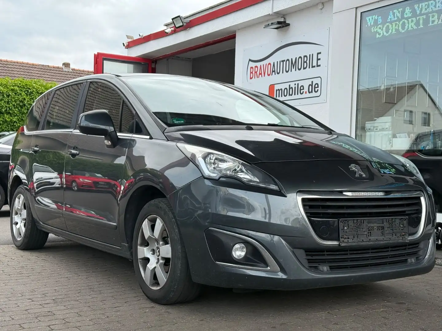 Peugeot 5008 Active 7SITZER/NAVI/KLIMA/PDC/SHZ/AHK Grigio - 1