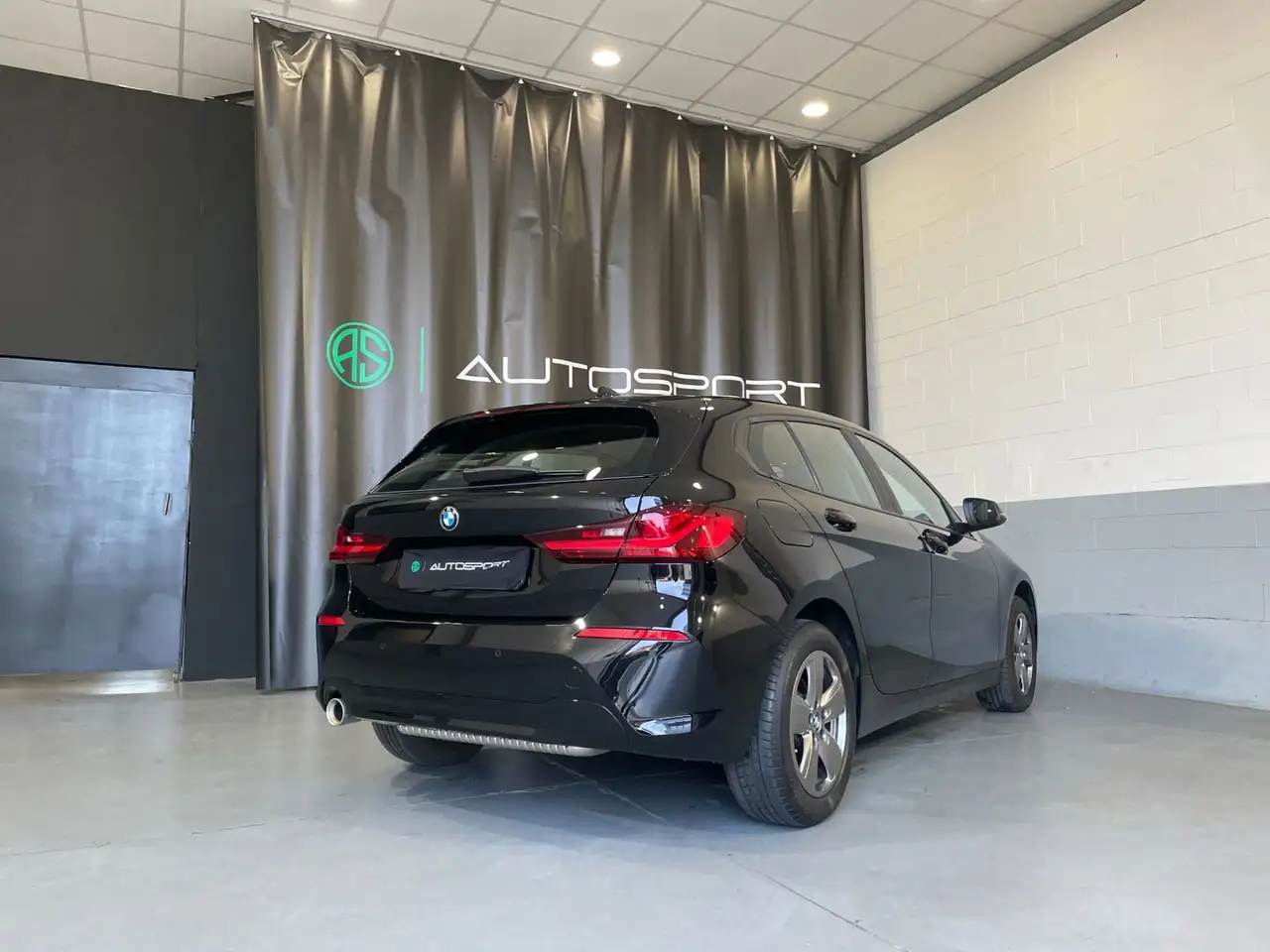 BMW 118 118 i 5p. Business Advantage 7