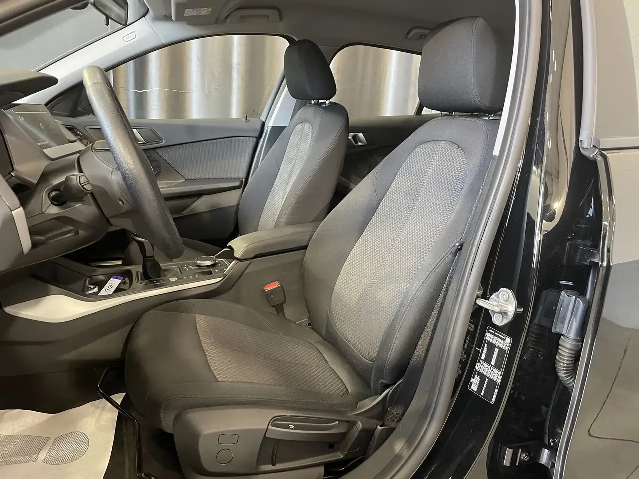 BMW 118 118 i 5p. Business Advantage 9