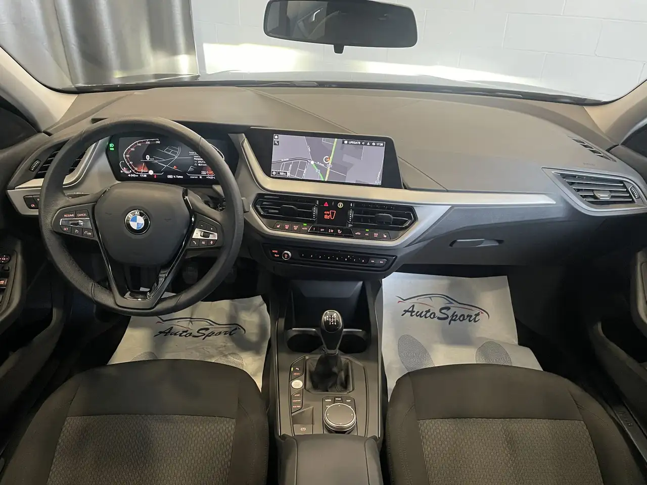 BMW 118 118 i 5p. Business Advantage 14