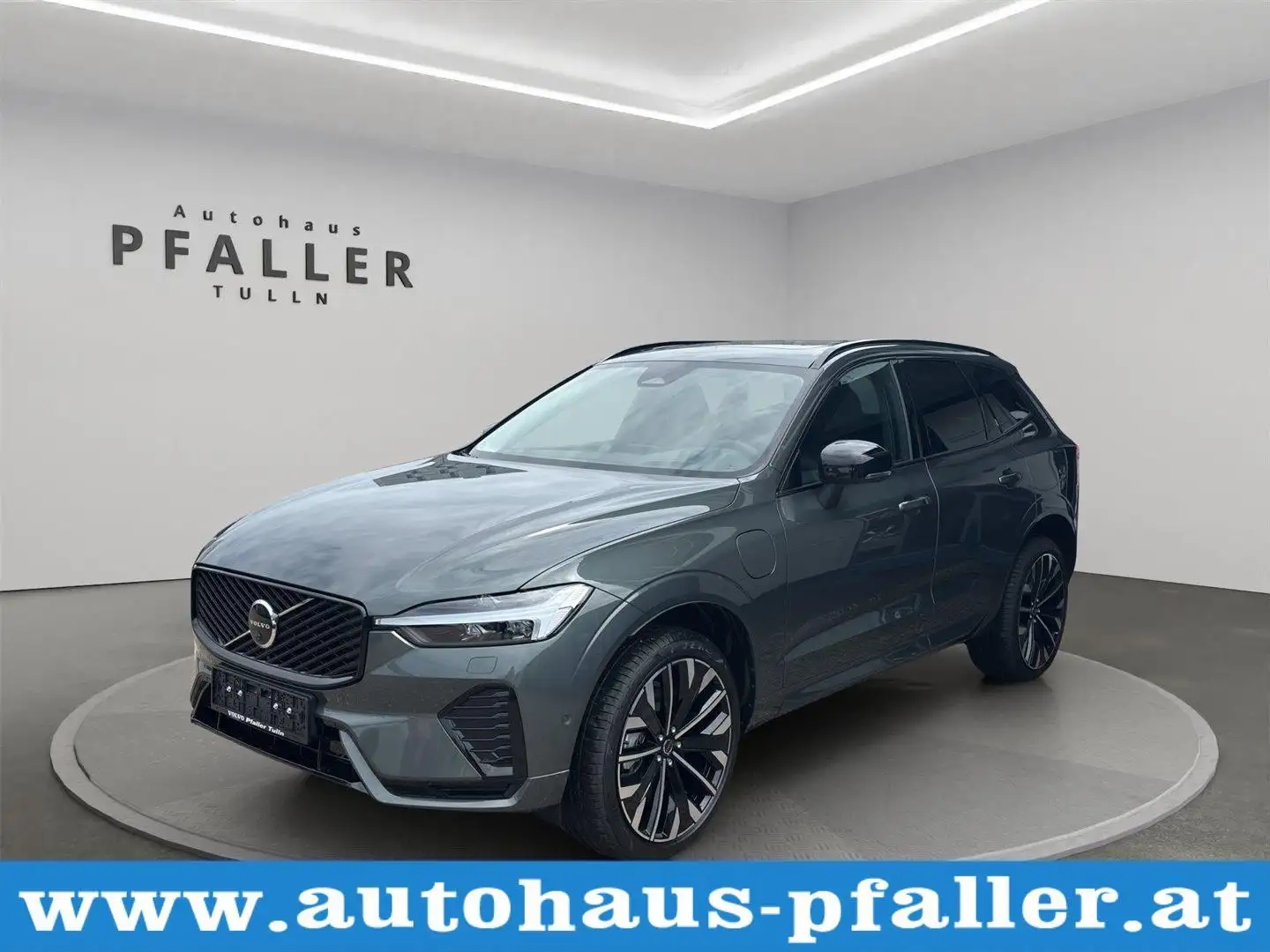 Volvo XC60 T6 AWD PHEV Ultra Dark MY26 - 1