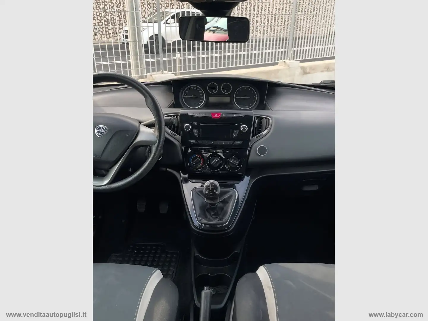 Lancia Ypsilon 1.2 69 CV 5p. Platinum Grigio - 2