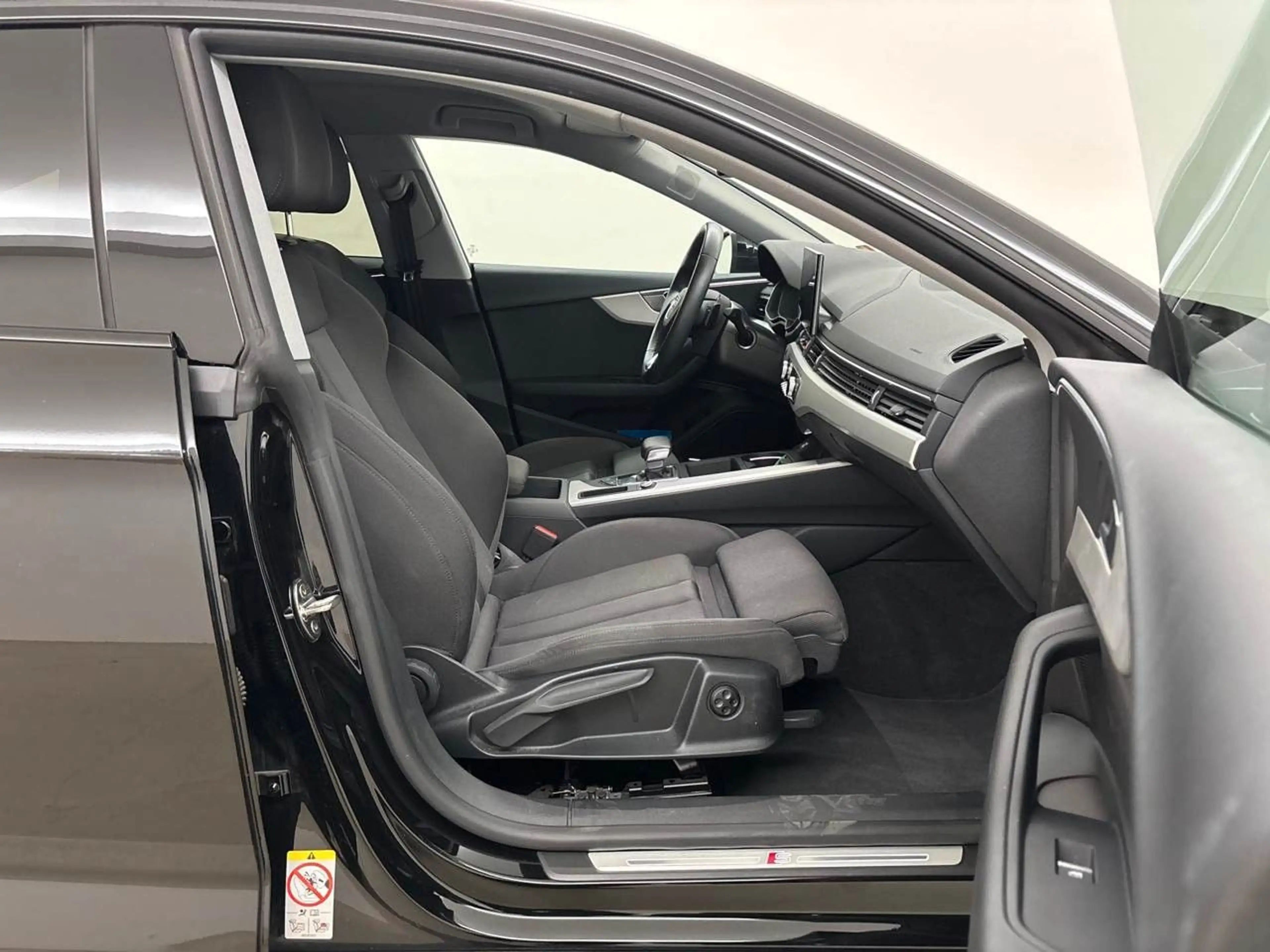 Audi A5 Sportback 40 TDI S LINE NAVI/VIRT./KAMERA/AHK — photo 3