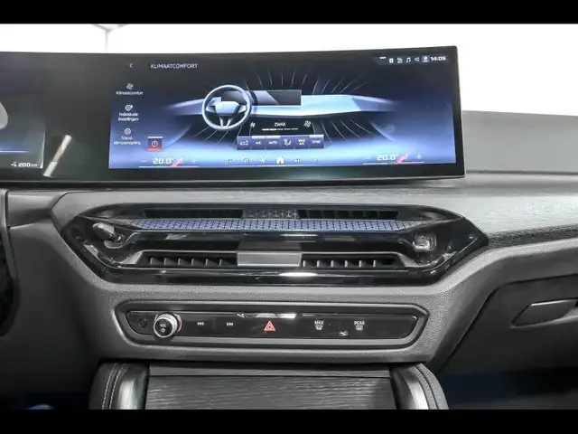 BMW I4 view 12