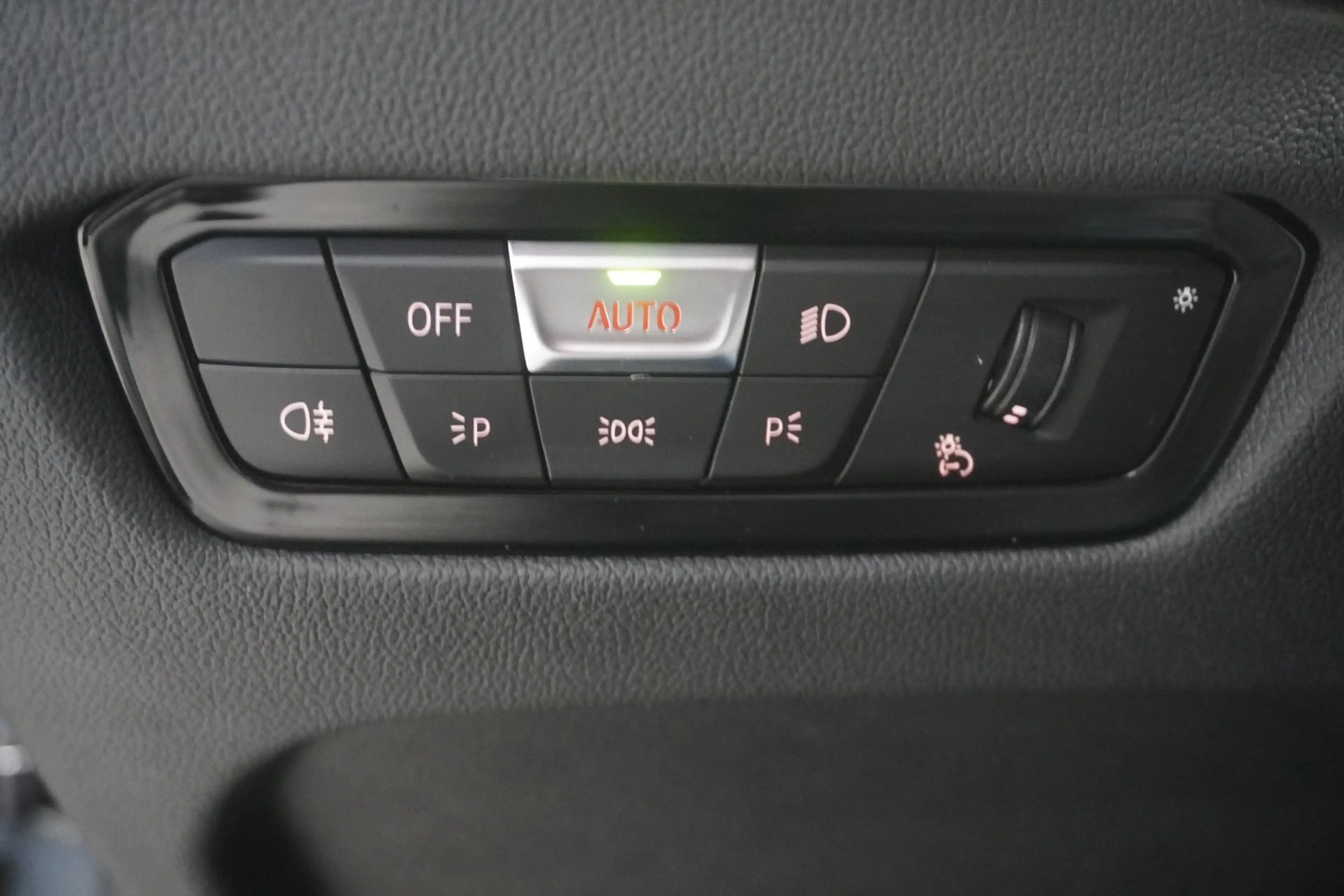 BMW 316 d 48 V Touring Aut. MY23/LED/Nav. Prof. — photo 14