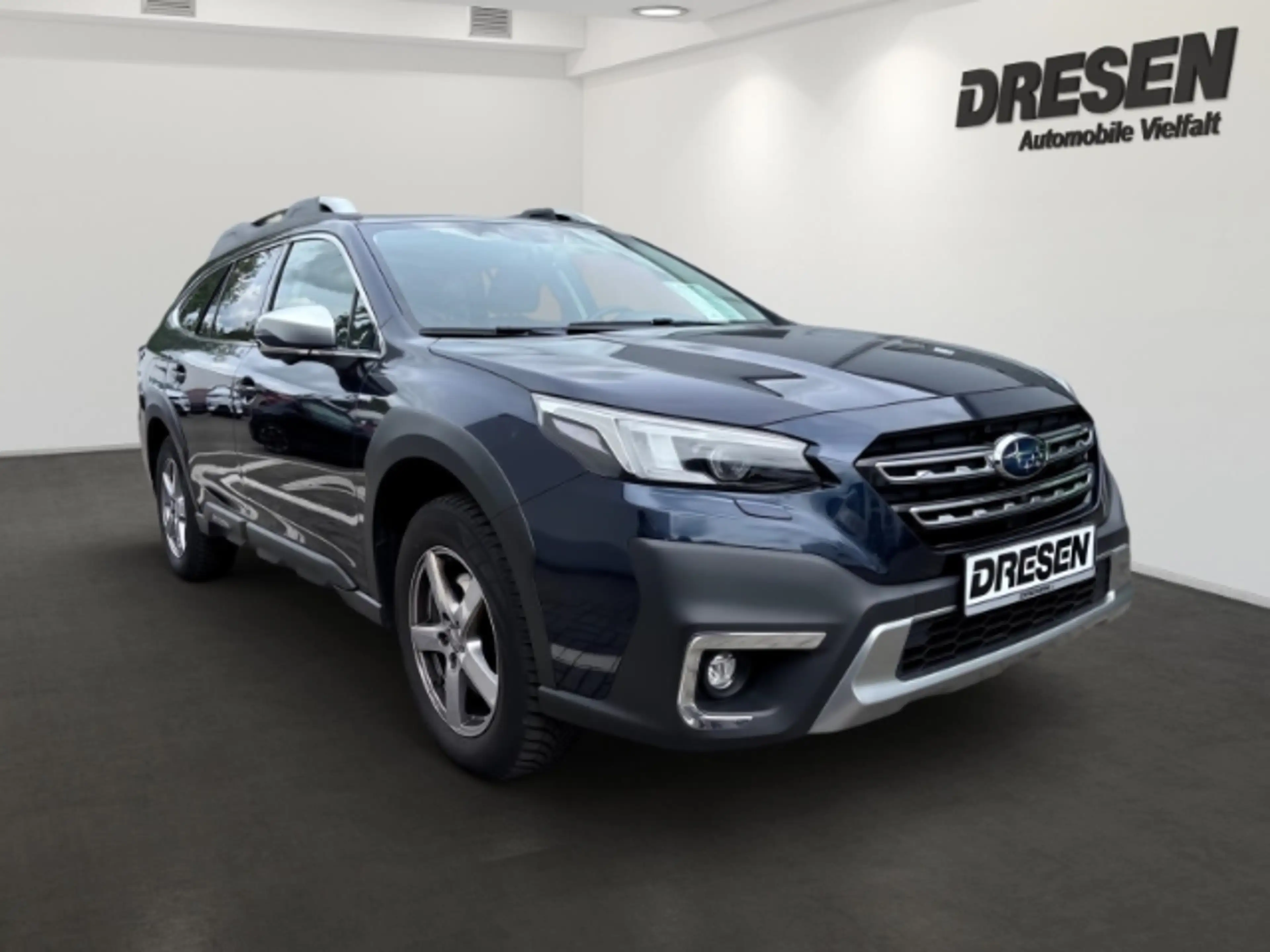 Subaru OUTBACK Platinum 2.5i PANORAMA,LEDER,AHK,NAVI,LED — photo 2